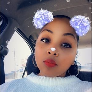 Meet your Posher, Ebony